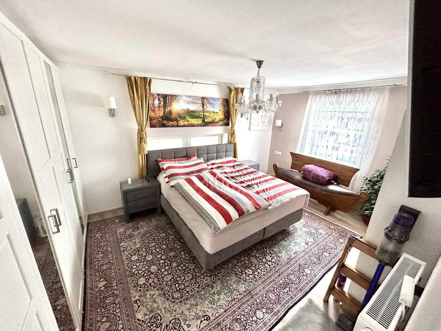 Schlafzimmer 1
