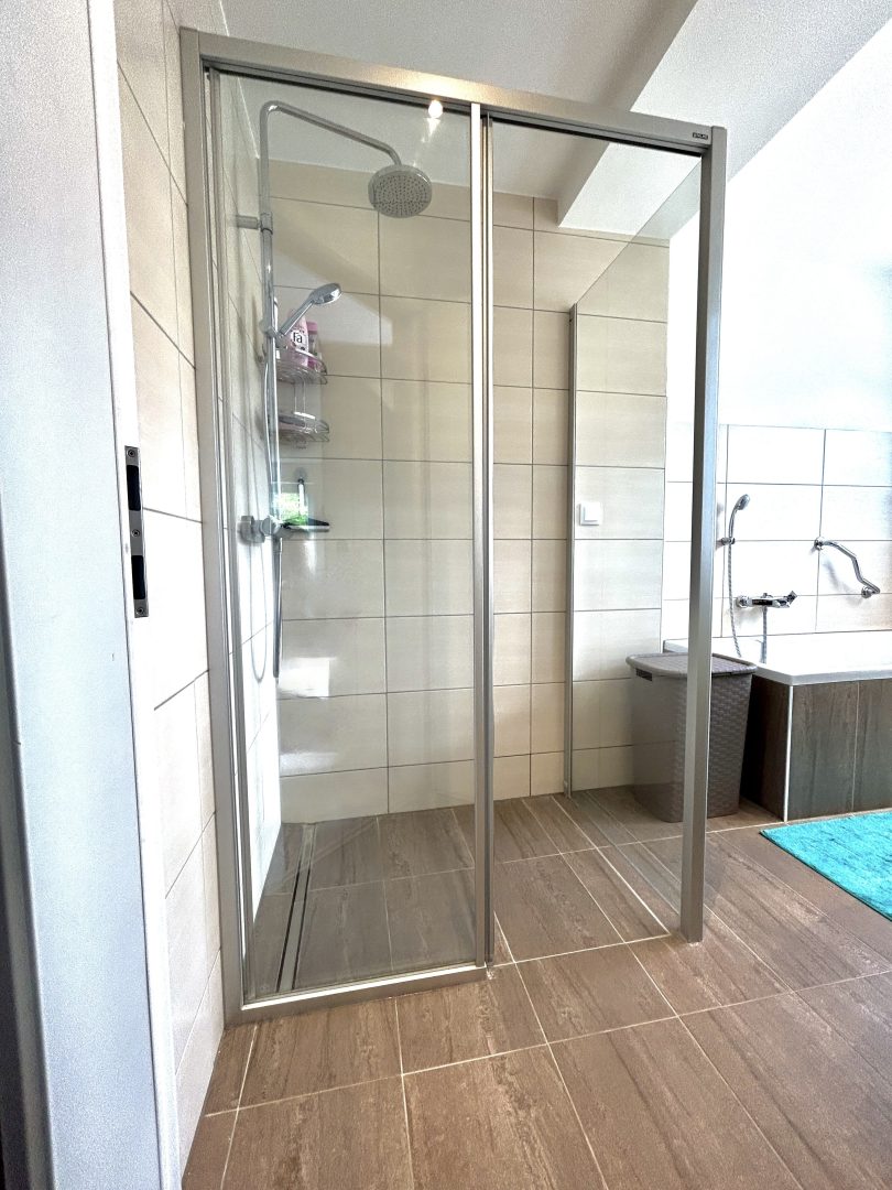 Badezimmer EG