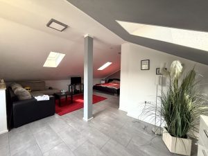 Schlafzimmer DG