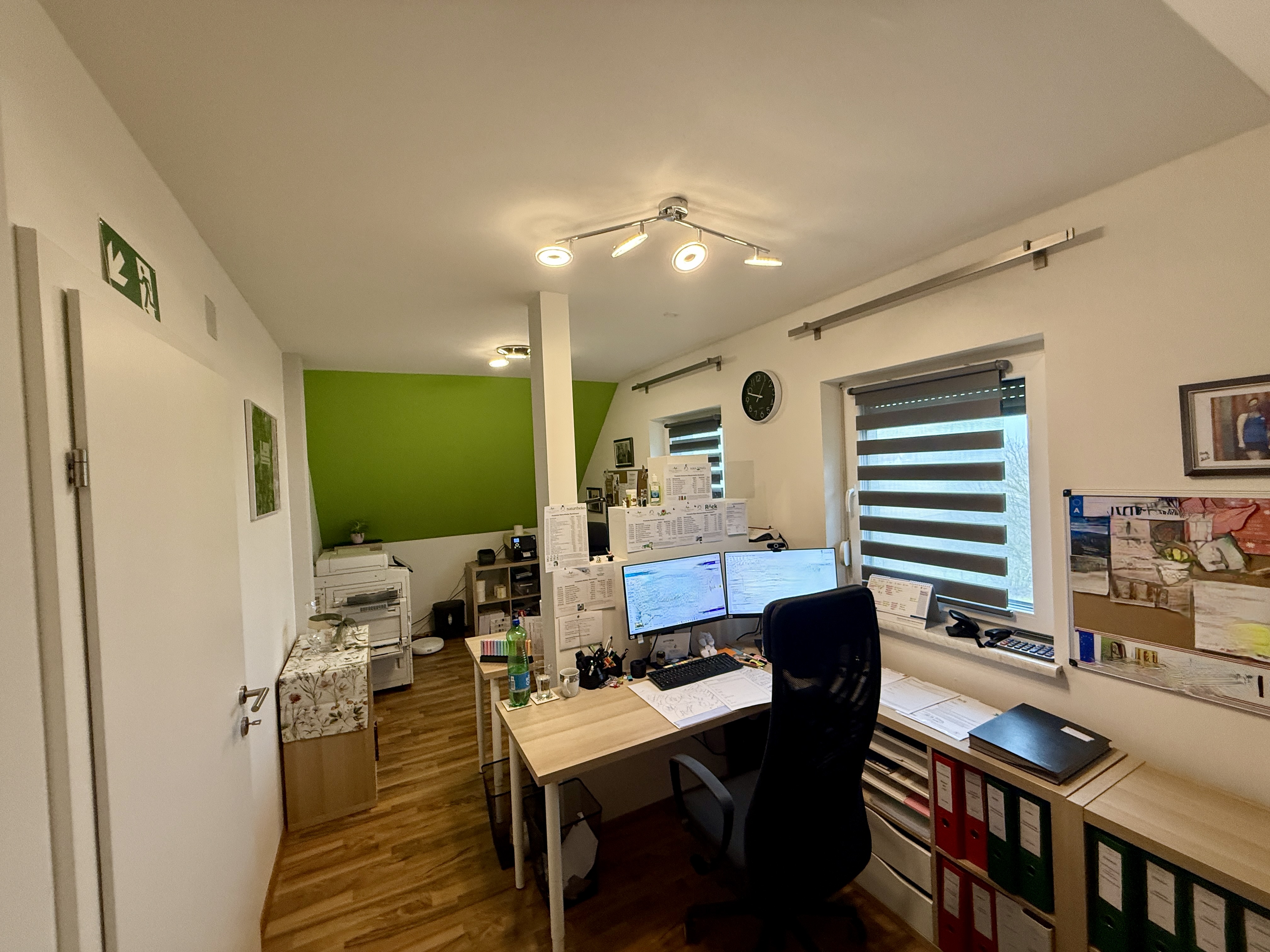 Büro (OG)