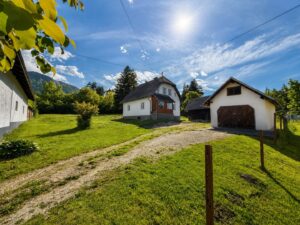Haus + Grundstück