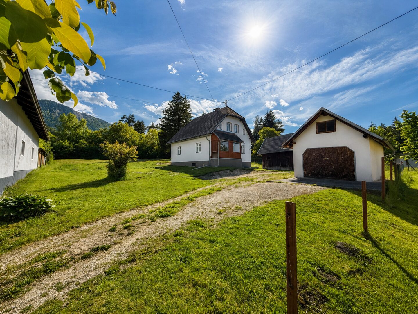 Haus + Grundstück