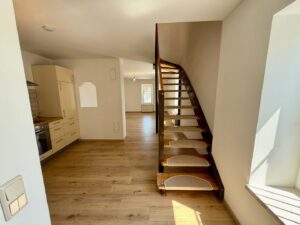 Küche + Treppe