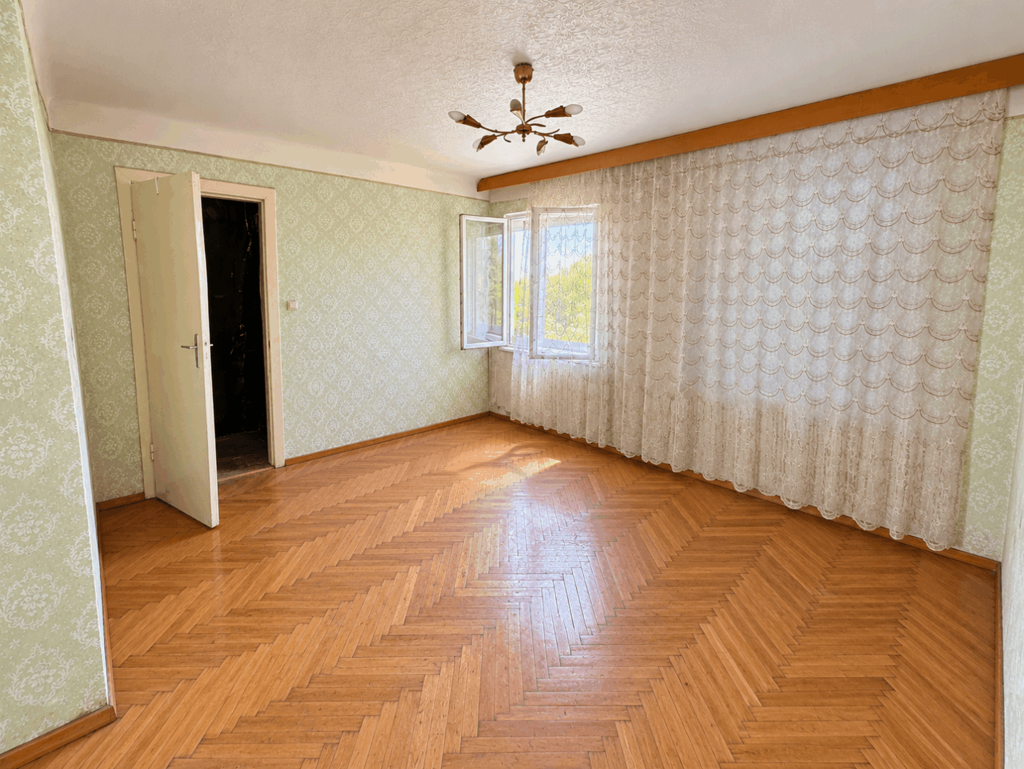 Zimmer 2 / mittels KI digital geräumt
