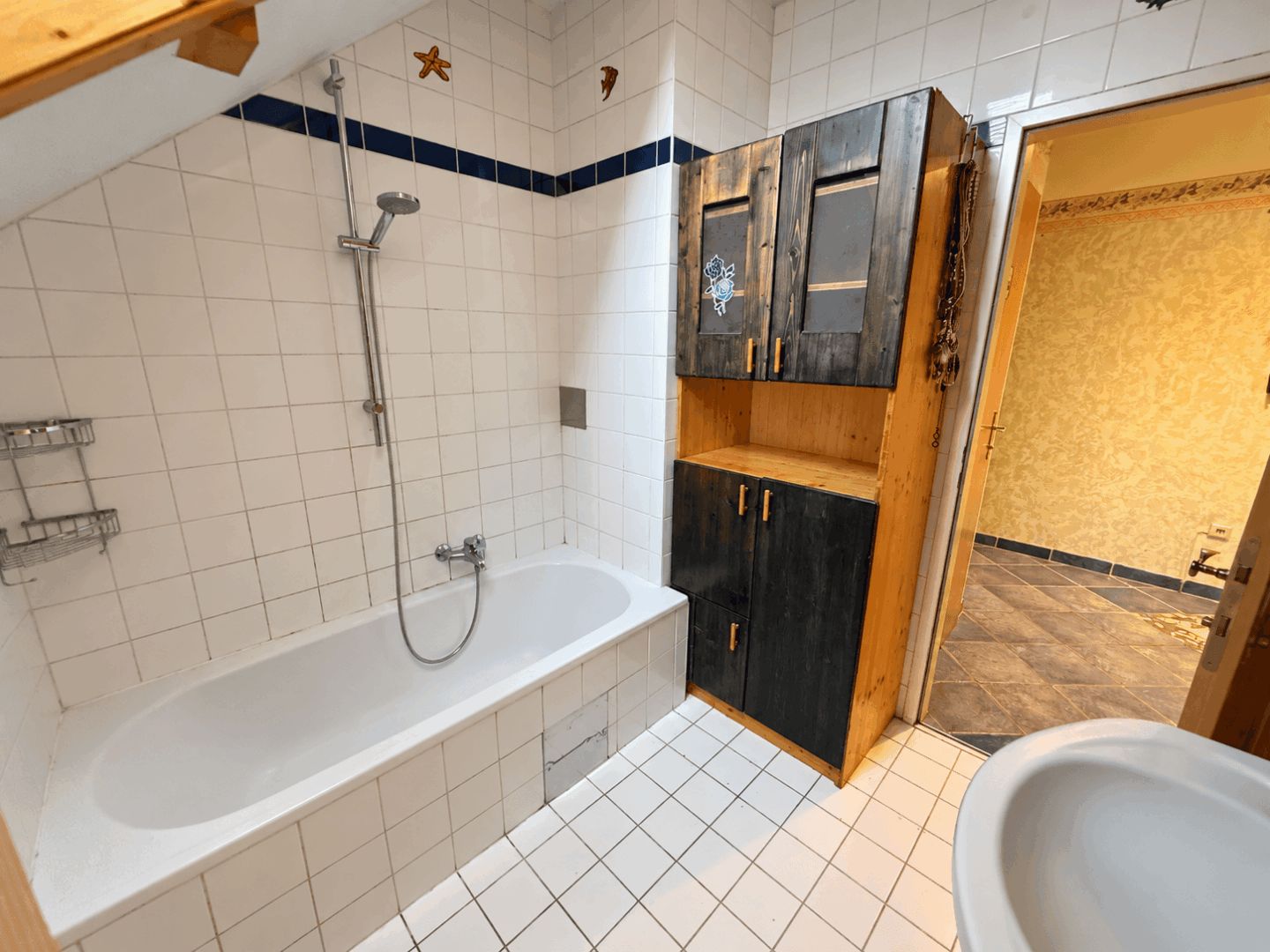 Badezimmer KI bearbeitet