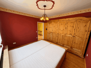 Zimmer 3 KI bearbeitet
